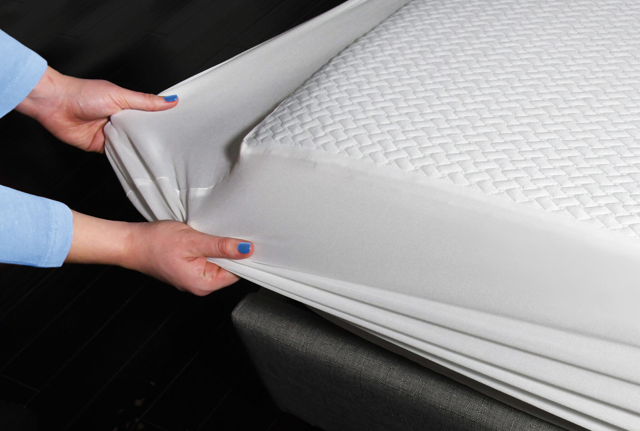 allerease vs threshold mattress protector